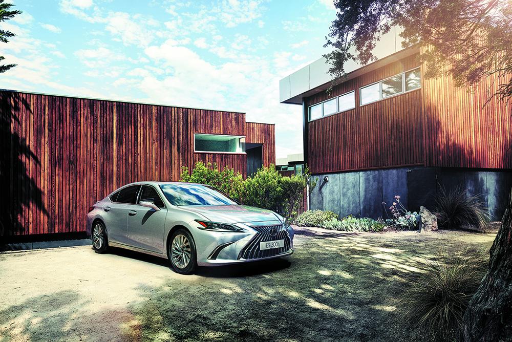 lexus.jpg